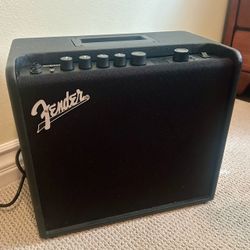 Fender Mustang LT25 Guitar Amp and Guitar Cable