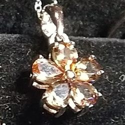 RARE* BRAZILIAN JENIPAPO ANDALUSITE FLOWER MOTIF GEMSTONE 18-IN STERLING NECKLACE. (NC-238892)