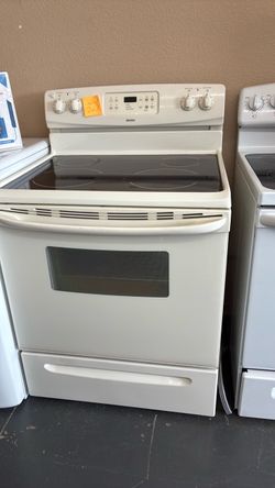 Nice like new Kenmore electric stove