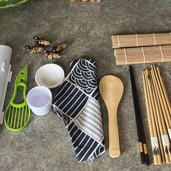 Deluxe Sushi Making Kit 