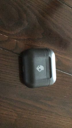 Black Ear Buds With Case