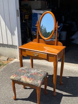 Oak Vanity Set with Stool
