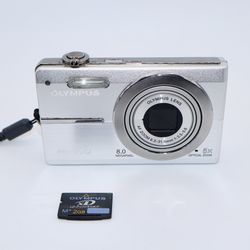 Olympus FE-370 8.0MP Digital Camera Silver 5x Zoom With XD Card