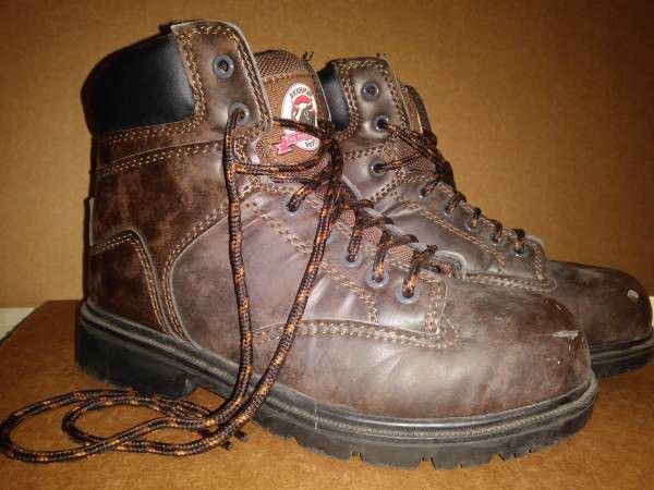 Steel toed work boots size 5 1/2