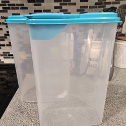 2 Storage Containers 