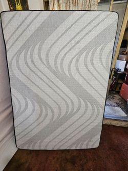 Full Size Mattress - Excellent Condition - Clean - $150