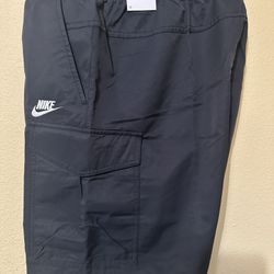 Nike Men’s Cargo Shorts, Size # L $ 30 Firm 
