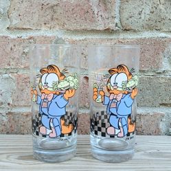 Vintage Garfield's Cafe Glasses