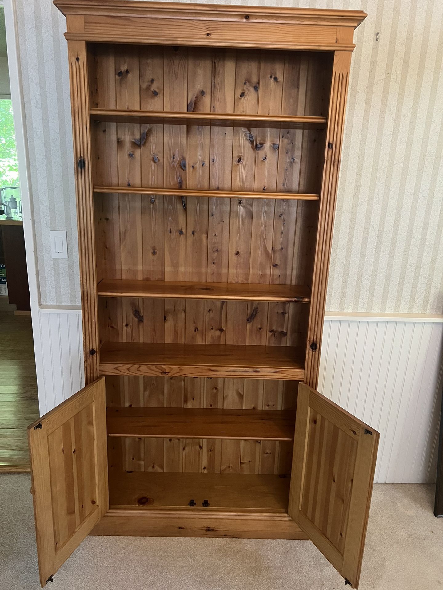 Solid Wood Bookcase/ Cabinet