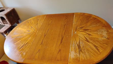 6x4 or 4x4 Round table and 6  chair set