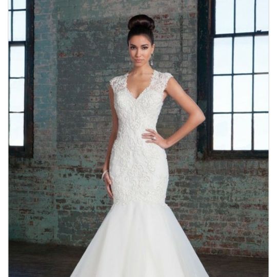 Wedding Dress & Accessories