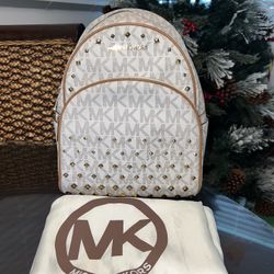 Backpack   Michael Kors  Authentic 