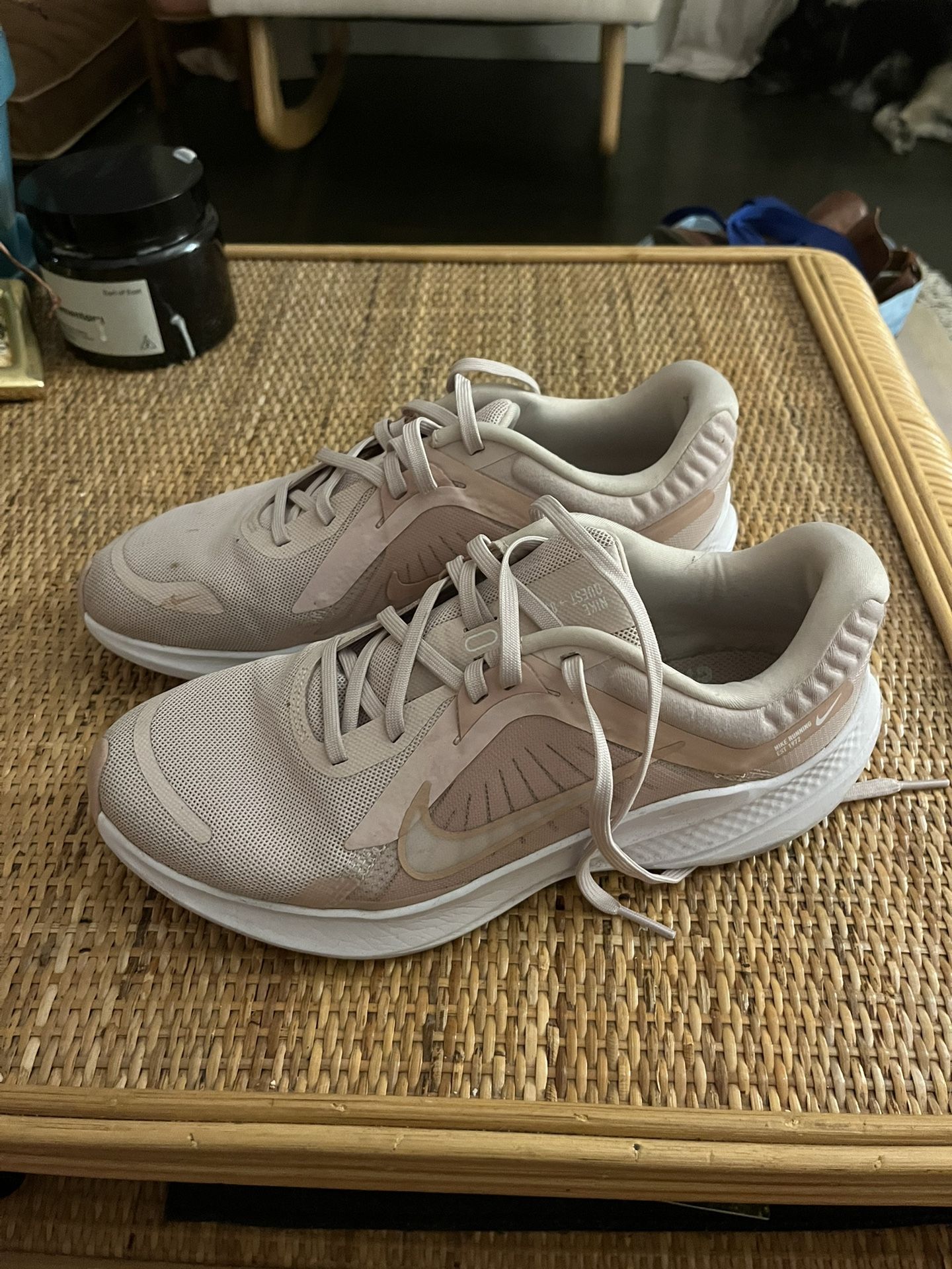 Nike Women’s Quest 5 Running Shoes Size 8.5 
