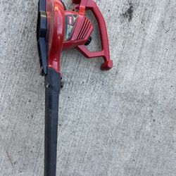 Toro Leaf blower and homelite garden edge Trimmer/weed cutter 