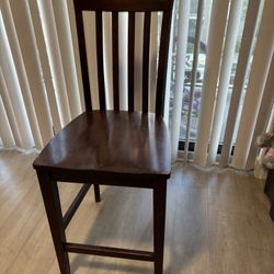 4 Dining Table Chairs 