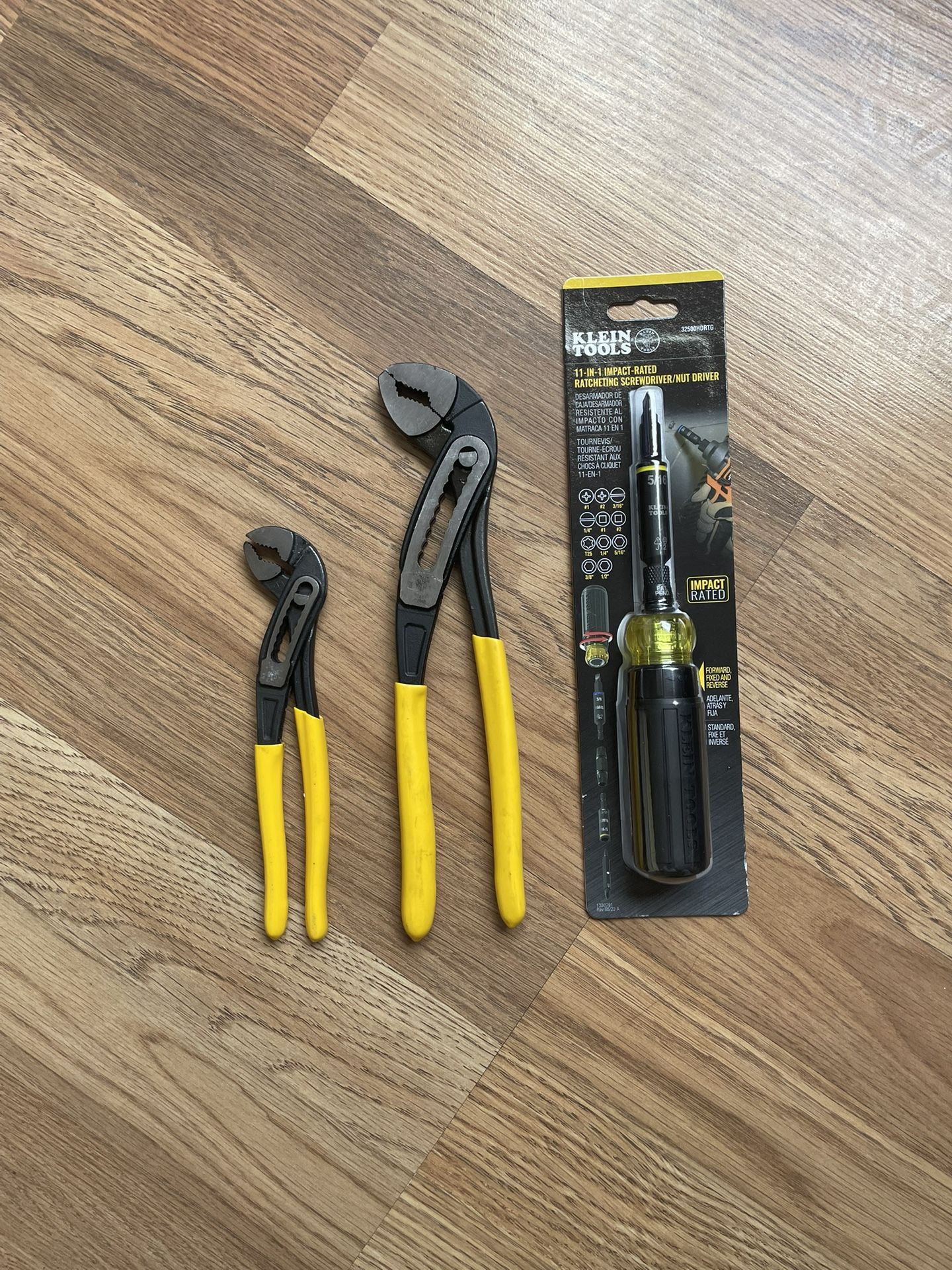 Klein Tools 11in1 Ratcheting Screwdriver & Pliers Set