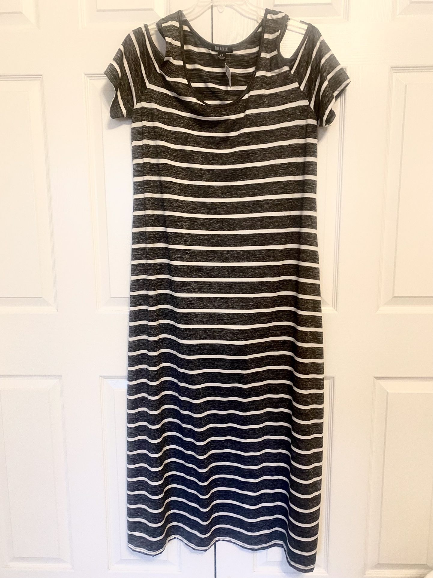 NEW! Casual Long Gray/White Dress Size 2X