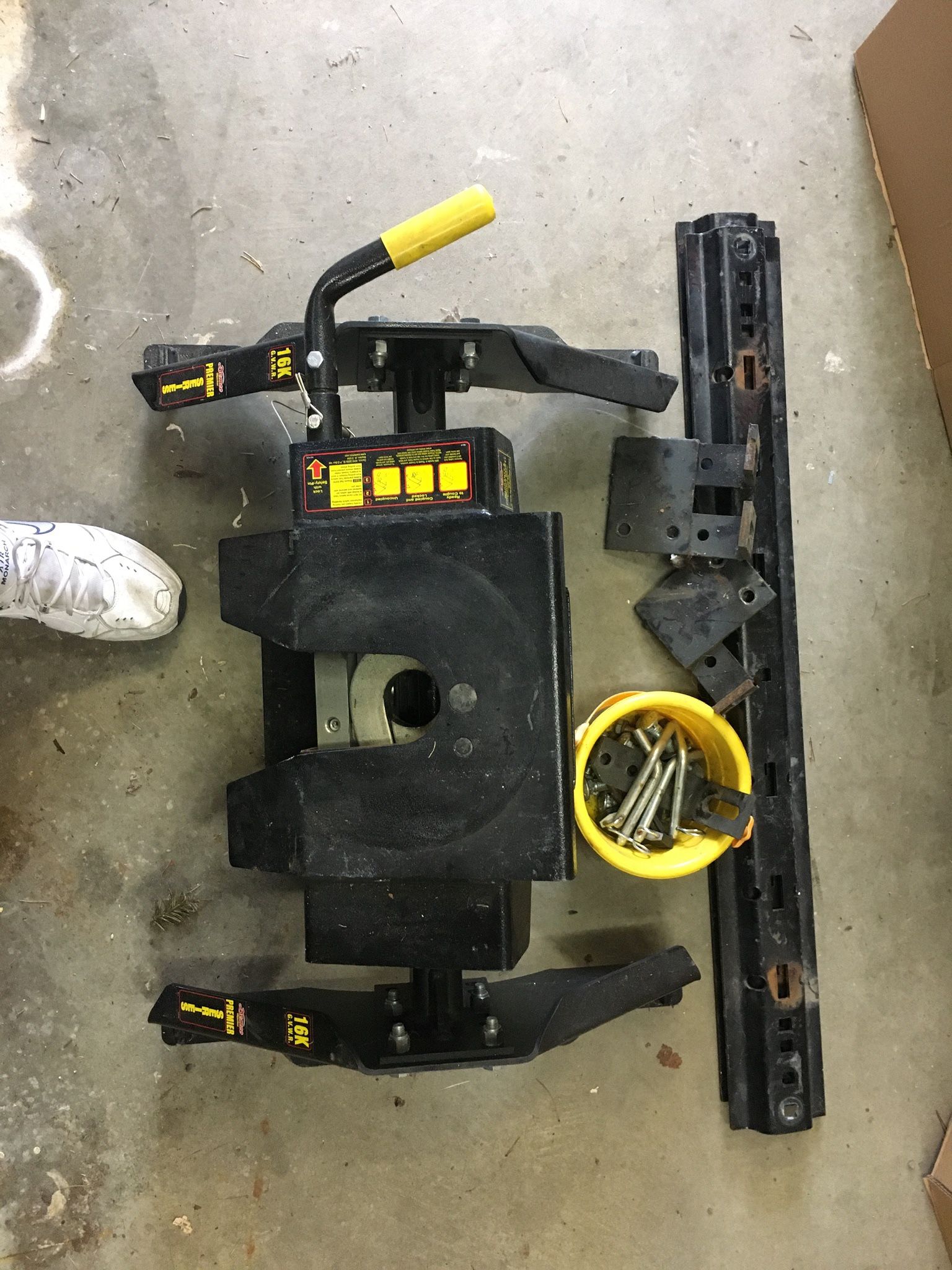 Fifth Wheel Hitch