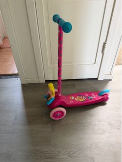 Barbie scooter/bluey shopping cart