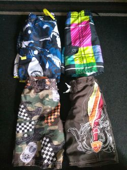 Boys sz 5 swimtrunks