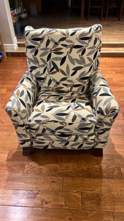 Warm White Leaf Pattern Reclinable Sofa Chairs