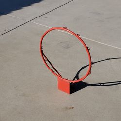 Basketball hoop