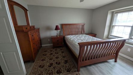 Bedroom set