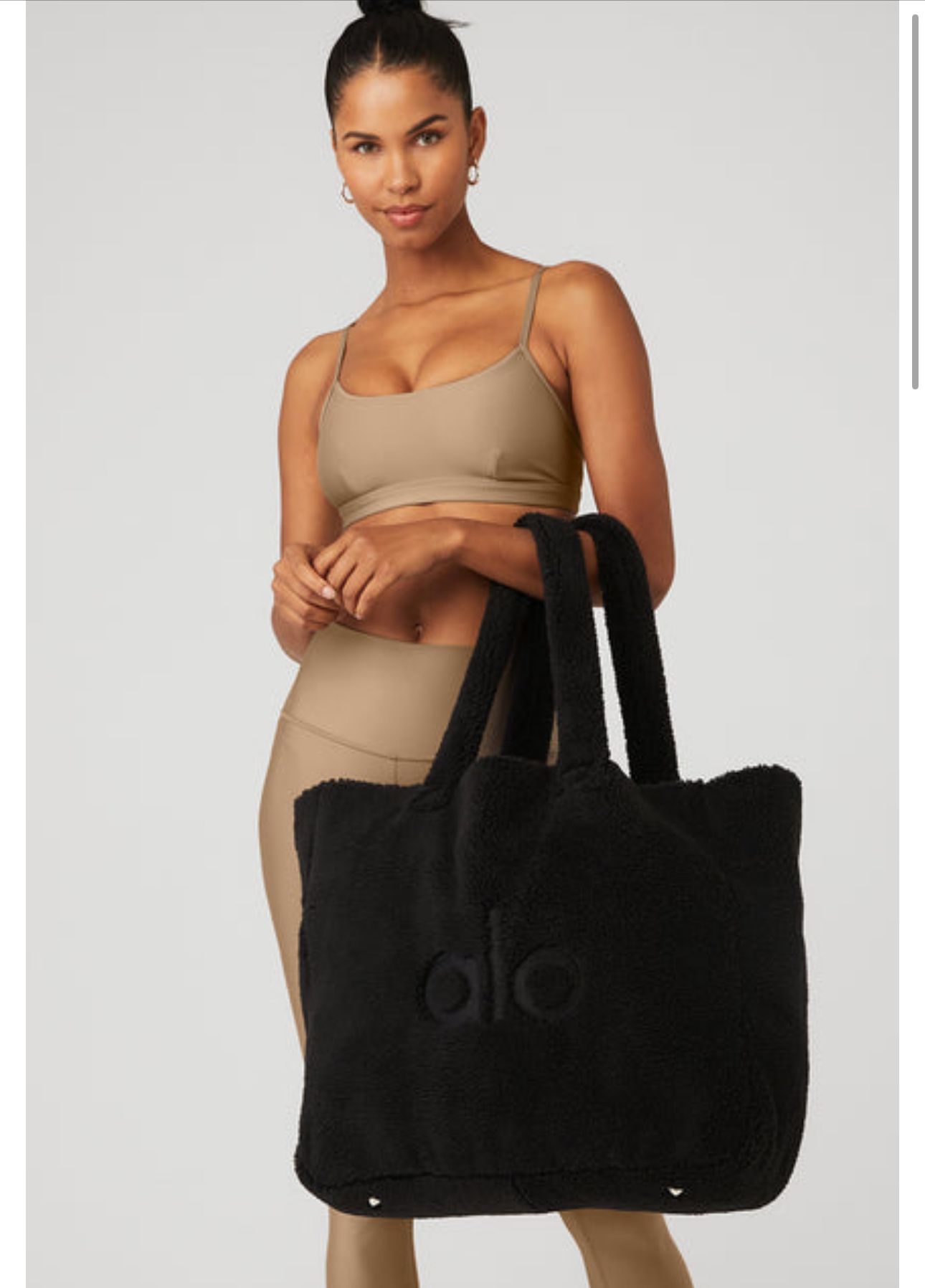 Alo Yoga Foxy Sherpa Tote - New for Sale in El Dorado Hills