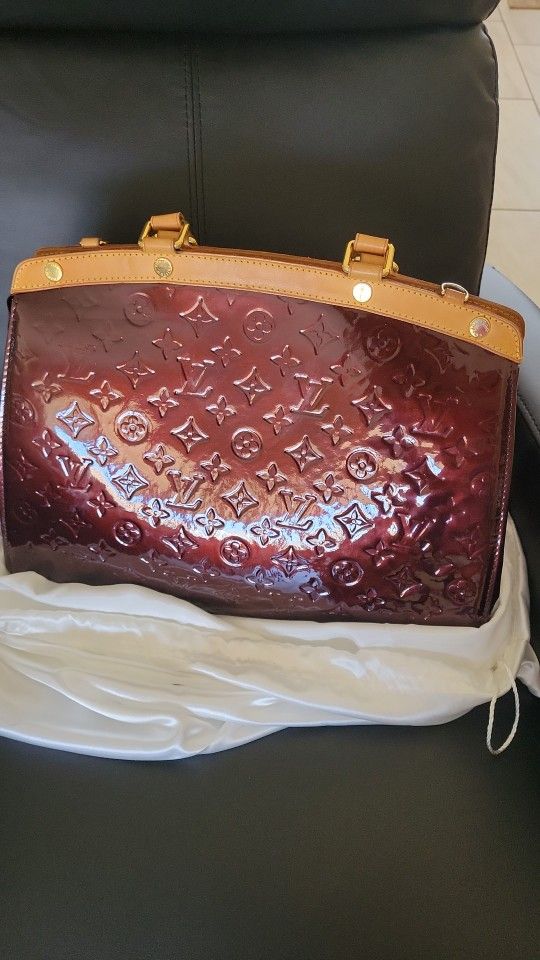 Louis Vuitton Brea Vernis MM Monogram Bag