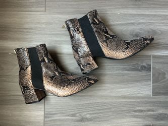 Reaction Kenneth Cole Snake Skin Brown Women's Size 7 1/2 Heel Kick Block Bootie