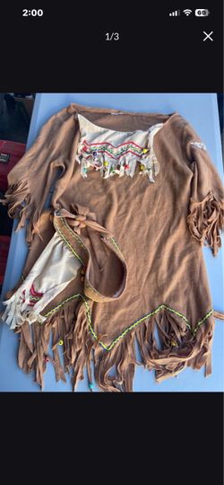 Women’s Native American Indian Halloween Costume.