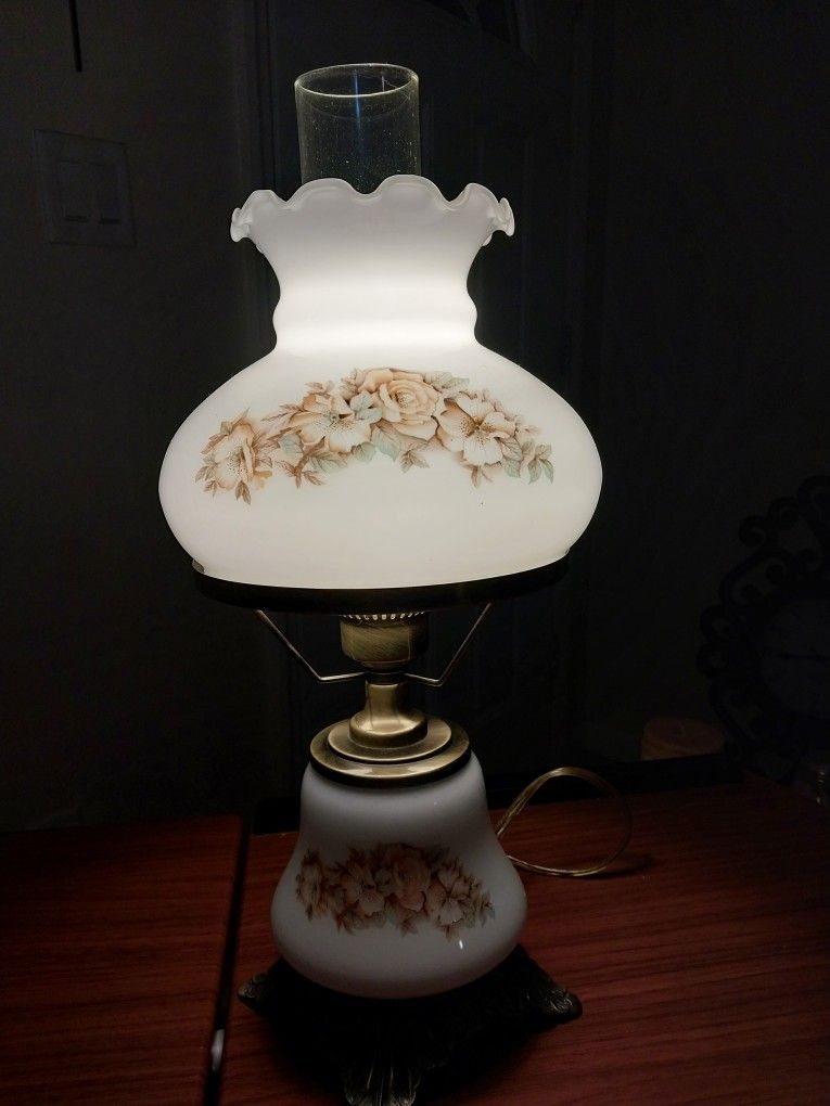 Vintage Floral Hurricane Lamp