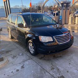 2008 Chrysler Town & Country