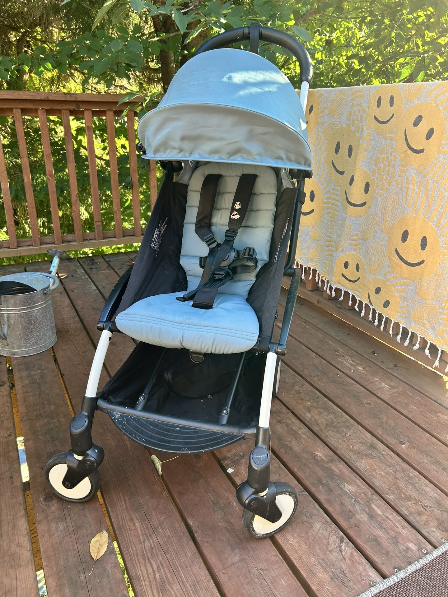 Babyzen Yoyo2 Stroller W/ Rain Shell