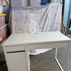 Ikea MICKE Desk, white, 41 3/8×19 5/8"
