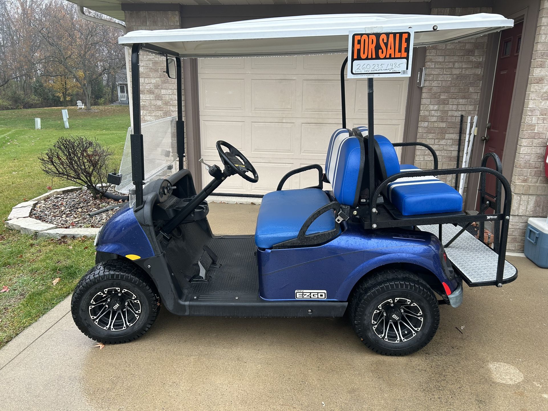 GOLF CART