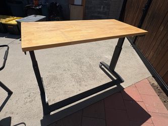 Husky adjustable table