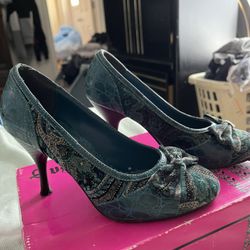 Bluish Vintage Heels Size 7 NICE MATERIAL 