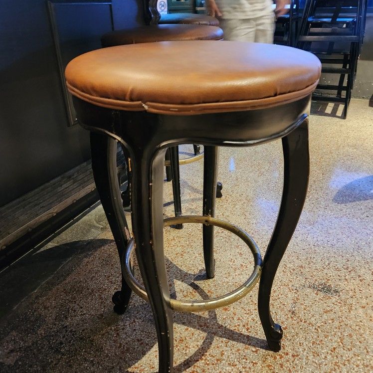 Bar Stool With Leather 