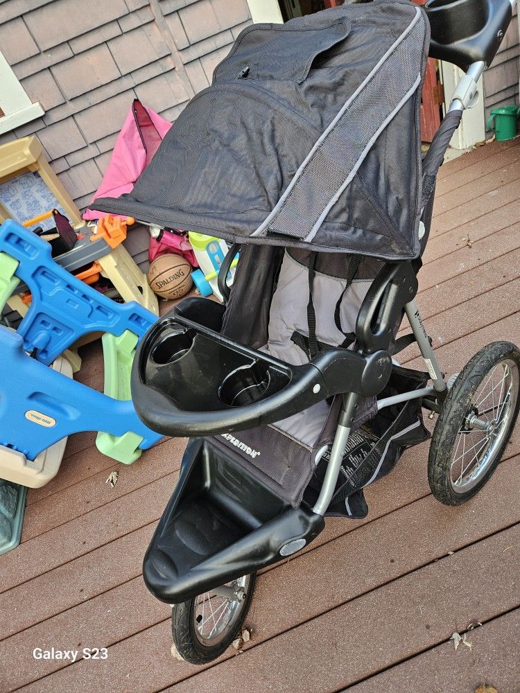 Babytrends Expedition Jogging Stroller