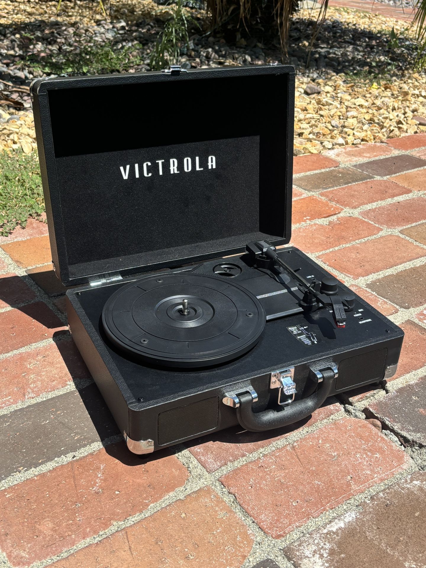 Victrola Vinyl (partially operable) BT only