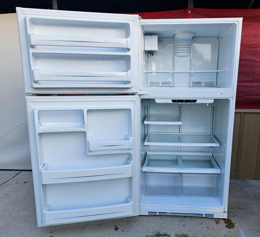 ππΊπΈβGEβπΊπΈπ White Fridge in Perfect Condition