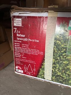 Home Accents Holiday 7.5 ft Barbour Spruce Pre-Lit Tree