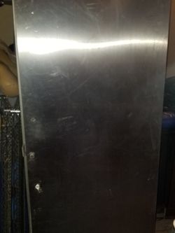 Industrial Size Refridgertor OR Frezzer, You Set The Temprature