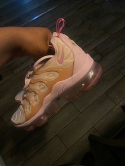 Nike Vapor Maxes (pink)