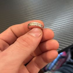 10k White Gold Diamond Ring