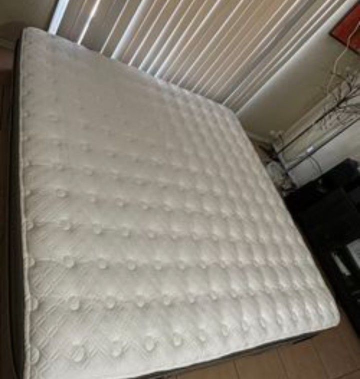 King Size Mattress Foam And Split Box Springs