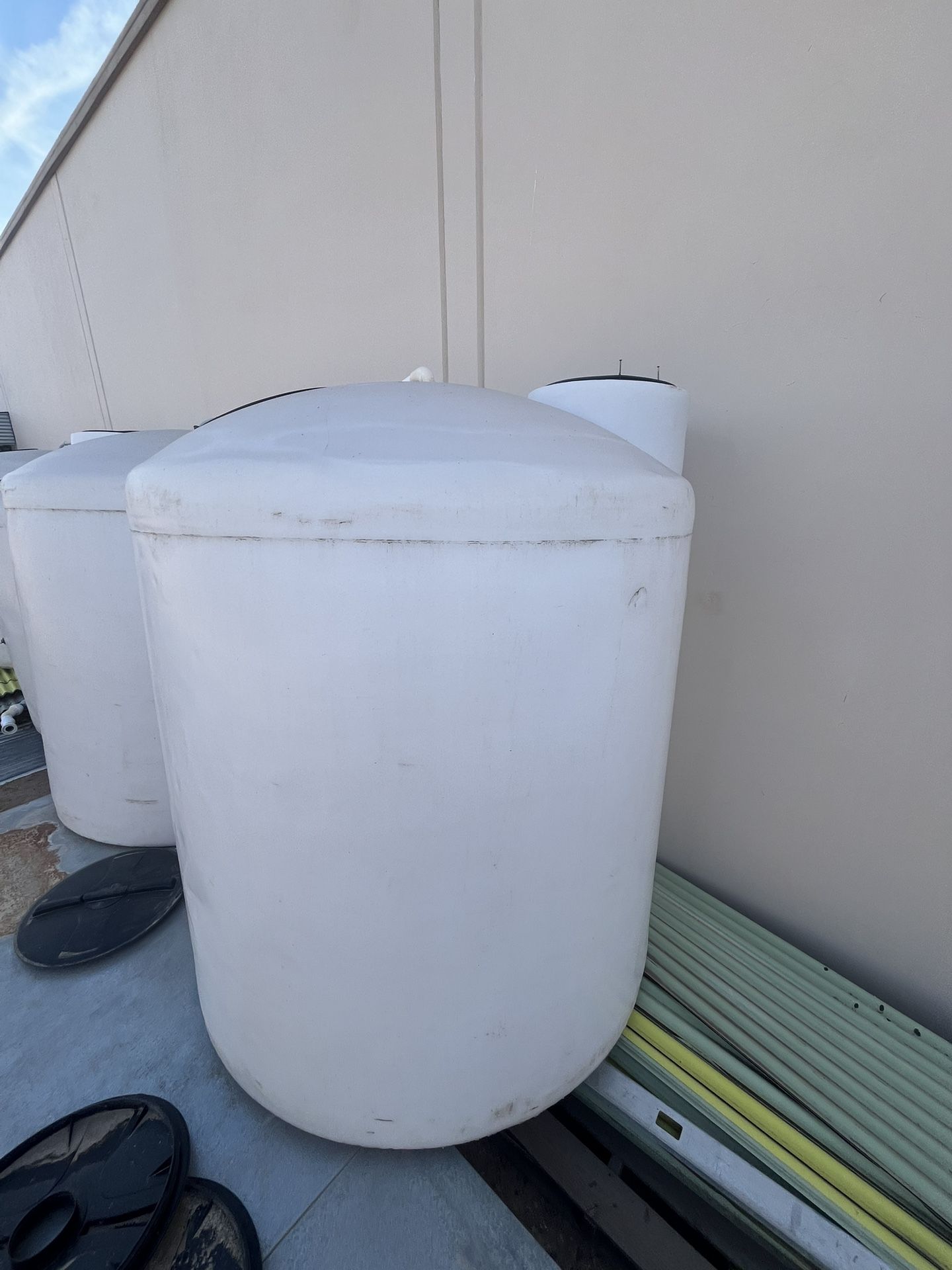 1000 Gal Polyethylene Tank 