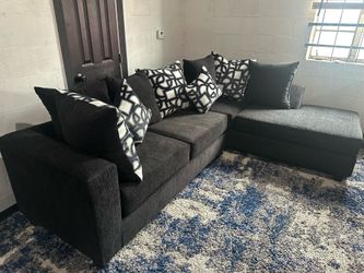 🛋️🔥 NEW BLACK PLUSH SECTIONAL — IN STOCK & GOING FAST 🔥