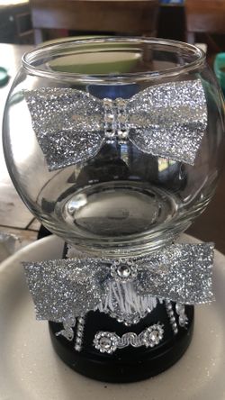 Se hacen cuentos de mesas o decoraciones asu gusto